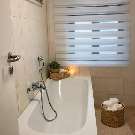 Appartamento City-apartment! Nur 300m Zum Stadthafen
