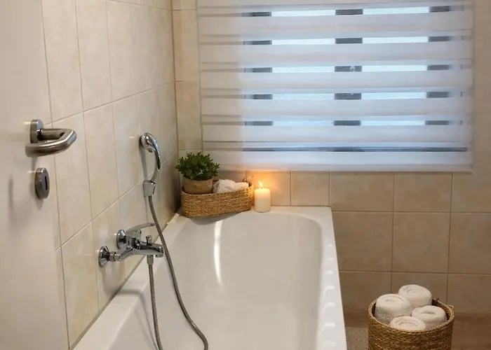 Appartamento City-apartment! Nur 300m Zum Stadthafen