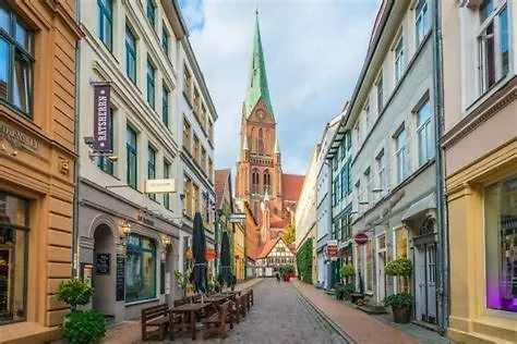 Appartamento City-apartment! Nur 300m Zum Stadthafen *